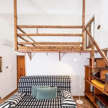 Aurelia 30- Cozy Flat